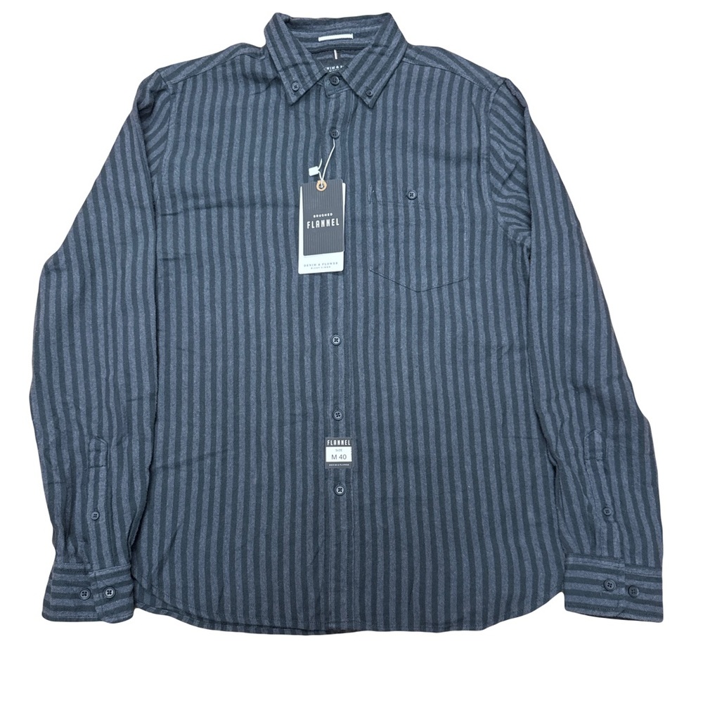 New‎ Men’s Denim & Flower Flannel Button Down. Size Medium